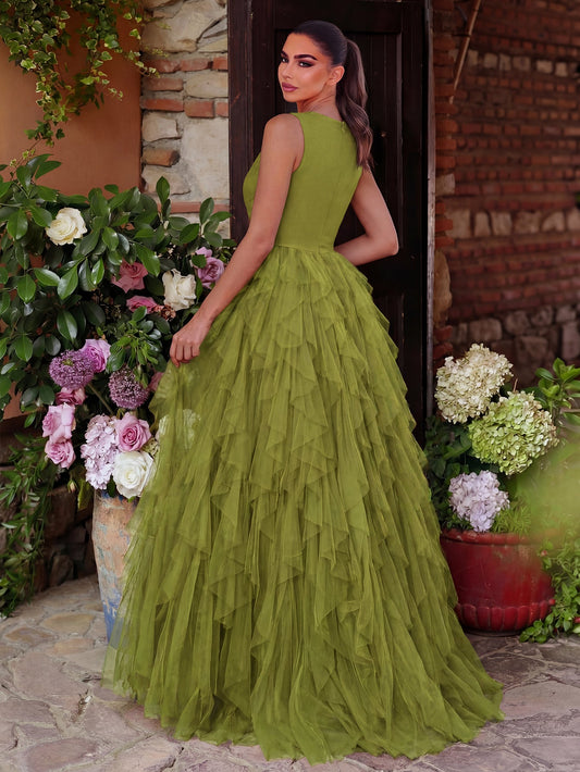 Gorgeous Applique Detail Cascading Ruffle Hem Tulle Prom Dress