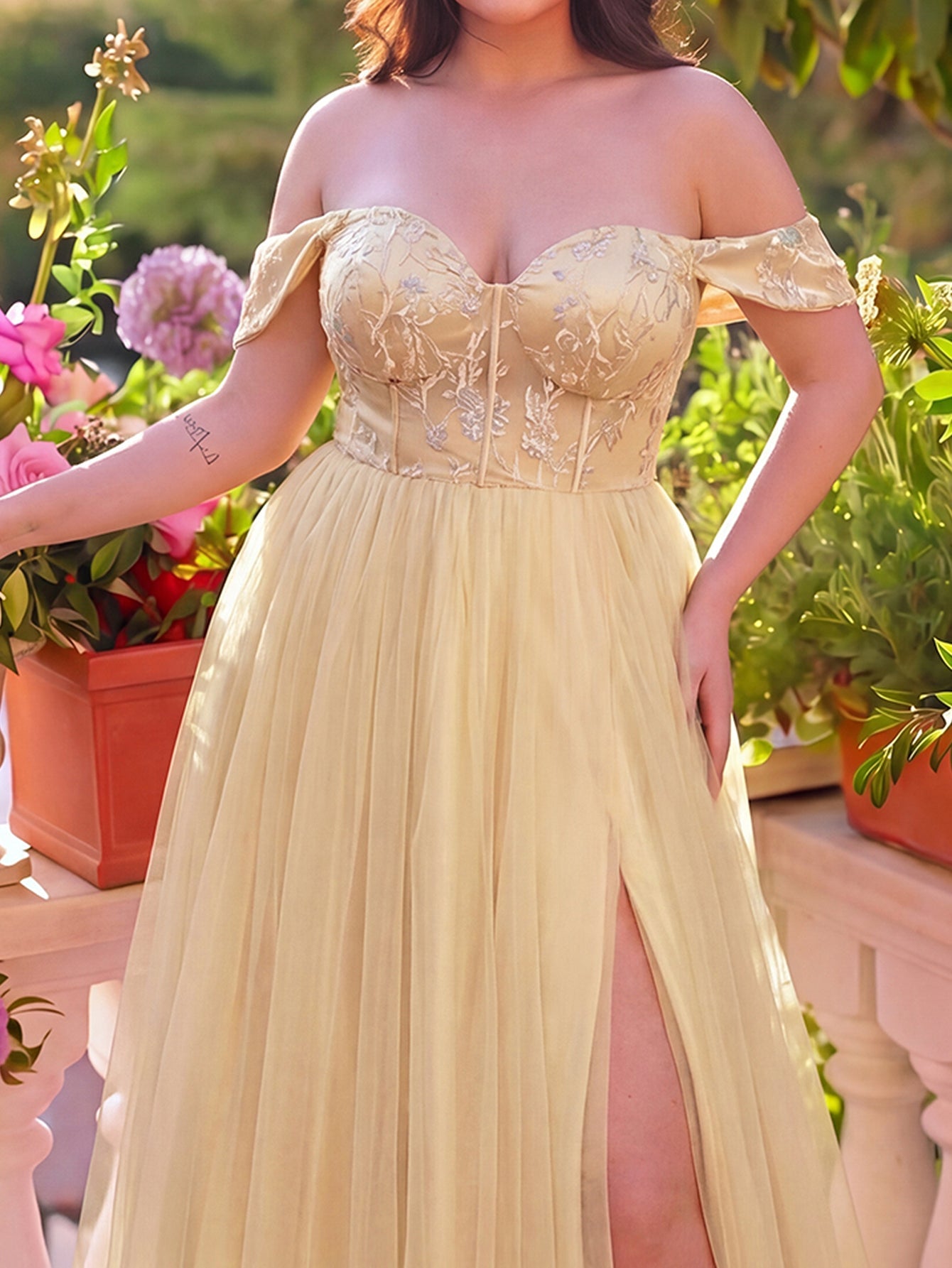 Plus-Size Off-Shoulder Sequin Tulle Short-Sleeve A-Line Evening Gown — authorized product image 4