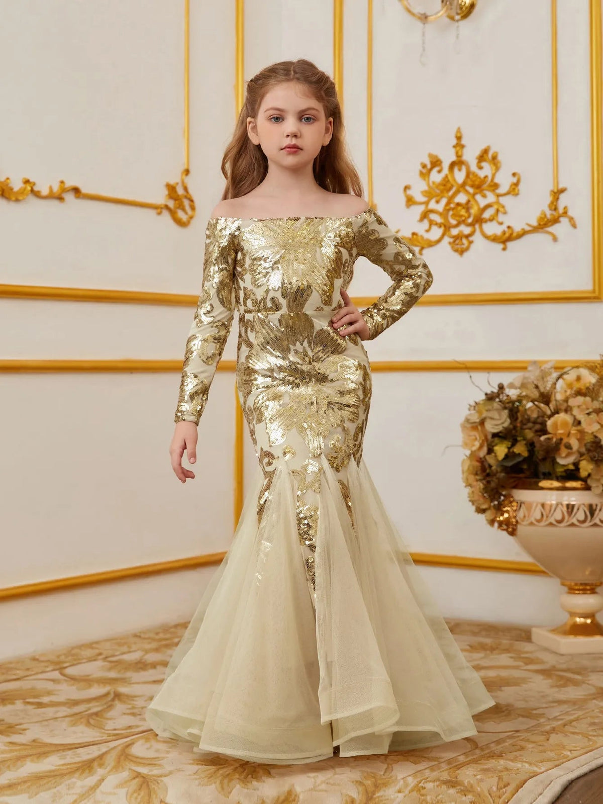 Alternate view of Contrast Mesh Mermaid Hem Off-Shoulder Sequin Long-Sleeve Tween Girls' Party Dress in Gold