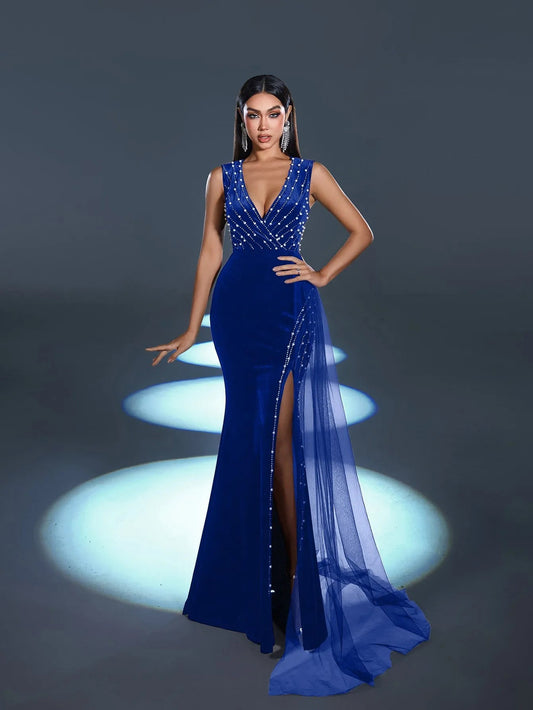 V-Neck Velvet Sleeveless Mermaid Evening Gown in Royal Blue