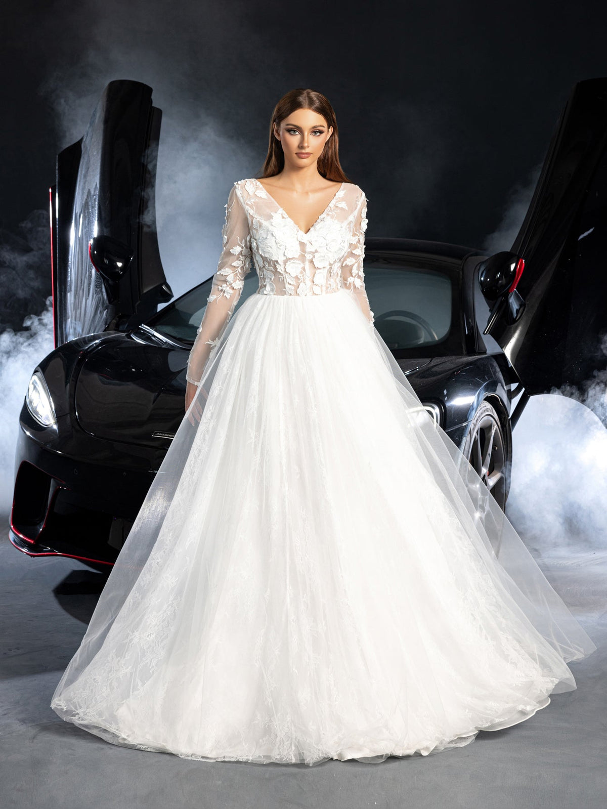 Plunging-Neck Backless Tulle V-Neck Long-Sleeve Wedding Dress in White