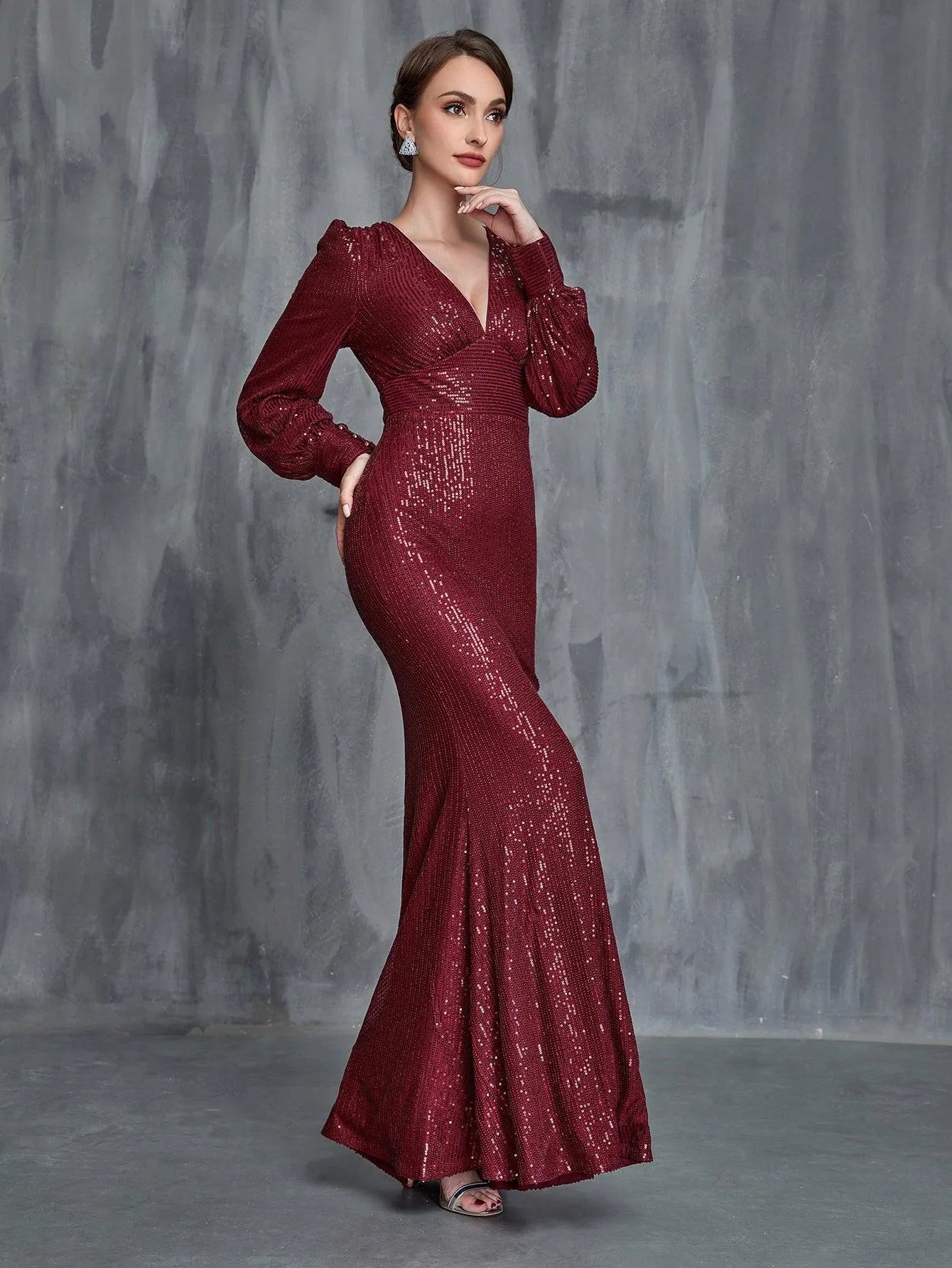 Women's Plunging Neck Mermaid Hem Sequin Formal Dress – view 4