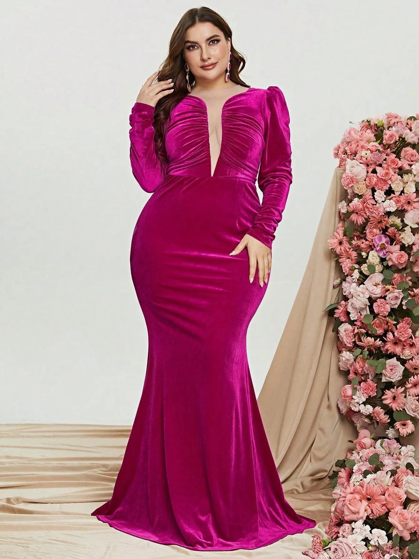 Plus Mesh Insert Ruched Velvet Mermaid Dresses