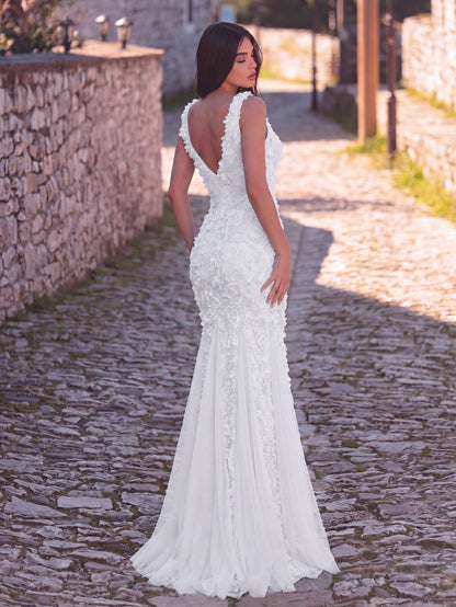 3D Floral Appliqué Tulle Maxi Dress | Halter Neck Mermaid Silhouette with Open Back & High Leg Slit | Evening Gown for Weddings, Parties, Prom