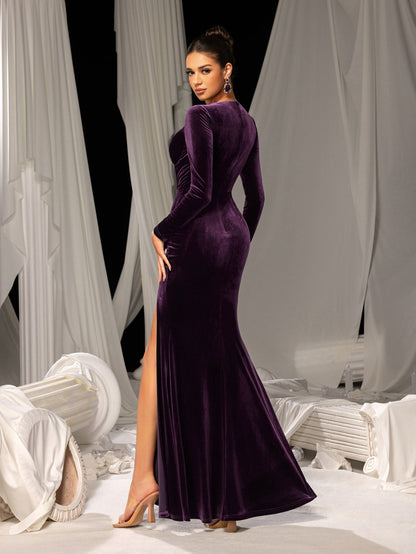 Elegant Velvet Evening Gown – Sweetheart Neckline and Thigh-High Slit, Luxury Dress for Glamorous Evening Wear, XS-XL – view 8