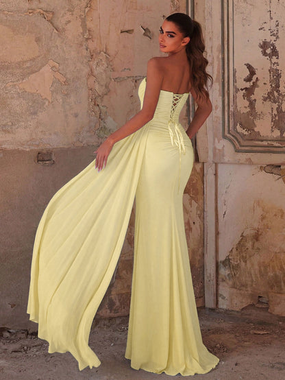 Elegant Strapless Sweetheart Neckline Mermaid Gown with Ruched Bodice, High Front Slit and Corset Back Lace-Up Detail | Evening Dress for Girls, Weddings, Formal Events