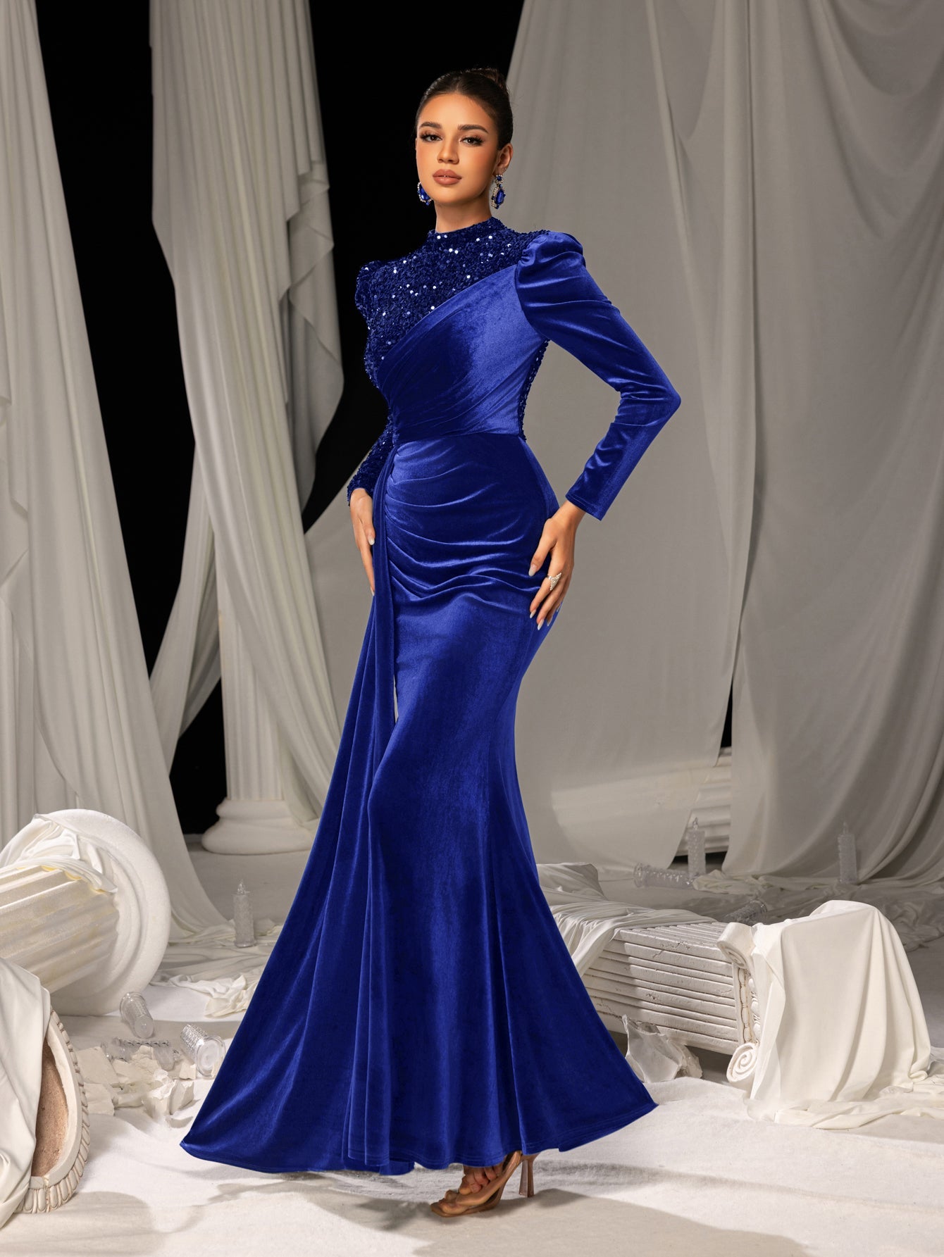 Elegant Velvet Evening Gown with Sequin Detail & Mermaid Silhouette – Luxury Bridal Wear for Weddings or High-End Events, XS-XL