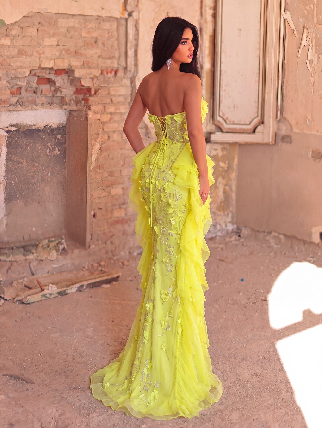 Strapless Beaded Appliqué Sleeveless Mermaid Evening Gown — authorized product image 2