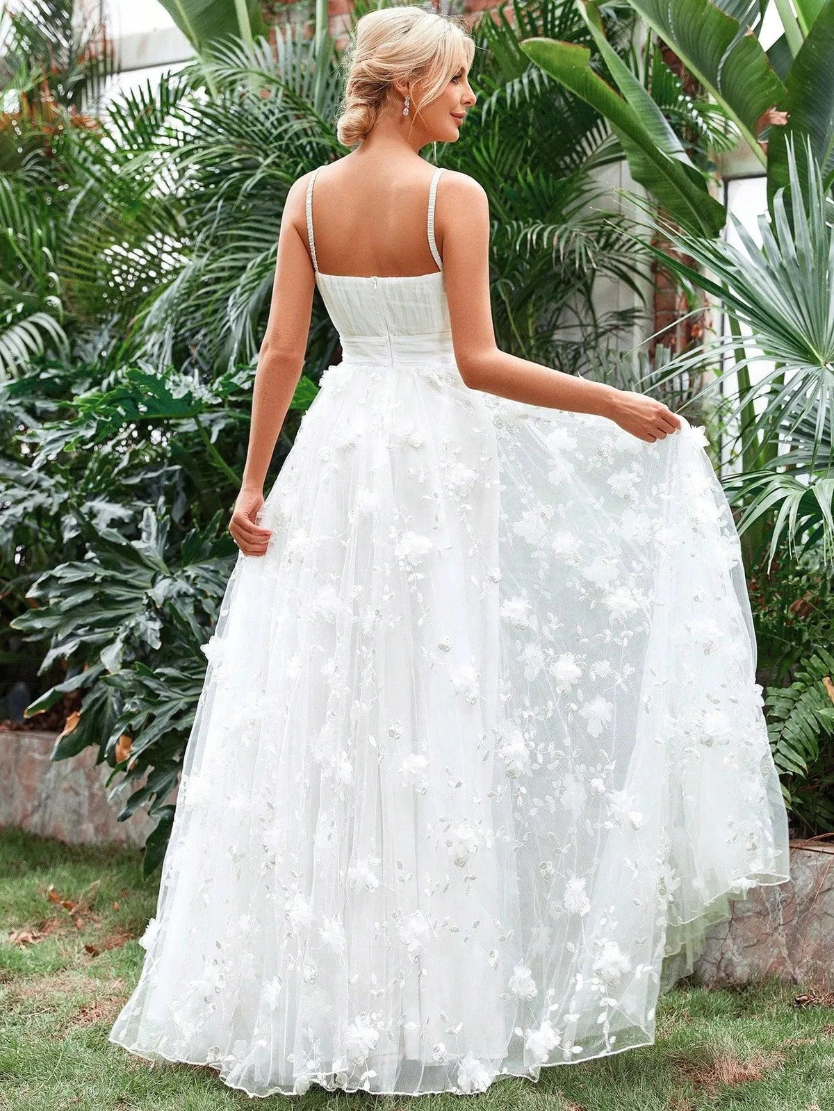 Sweetheart Tulle Appliqué Sleeveless A-Line Wedding Gown — authorized product image 2