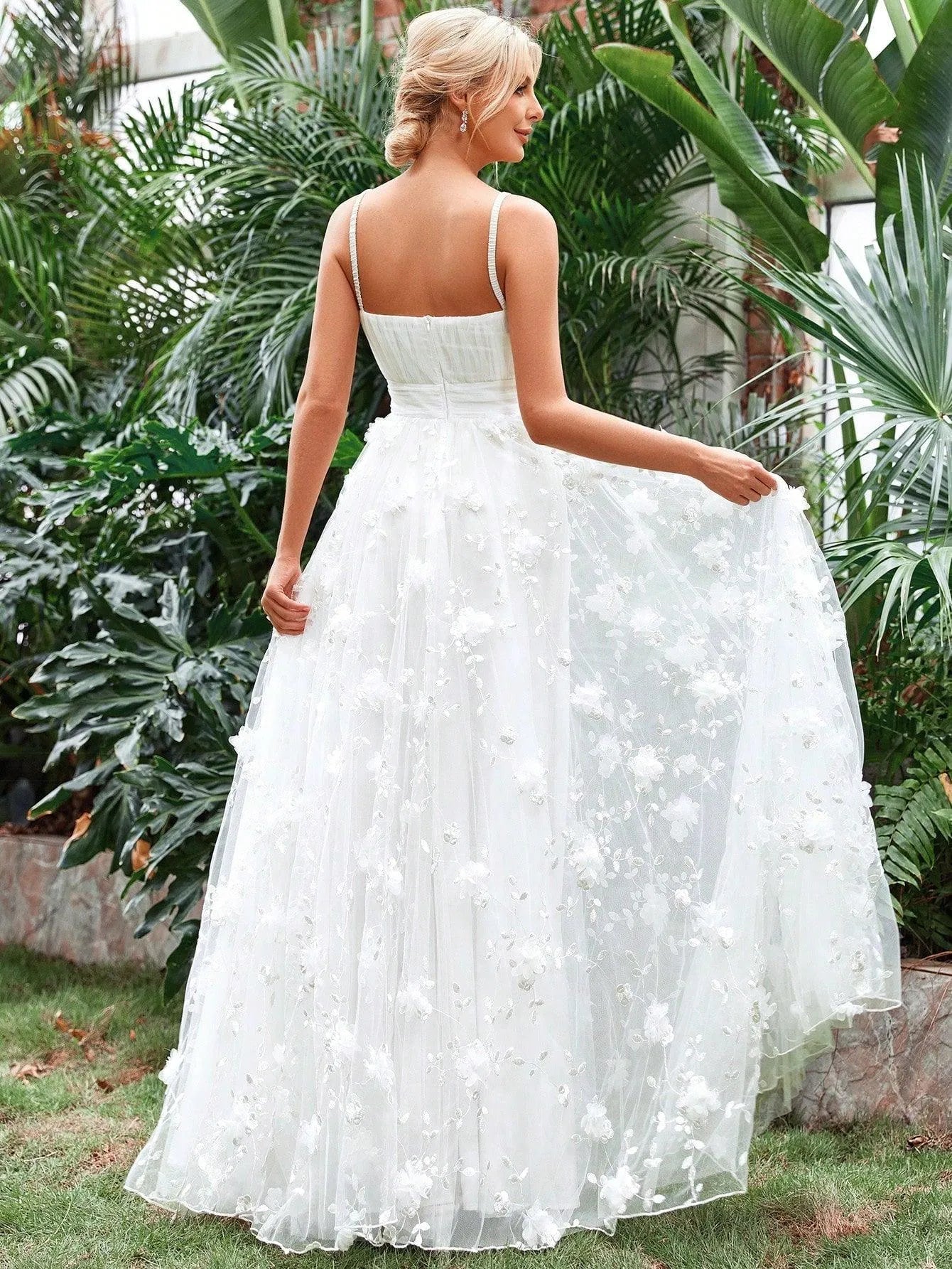 Sweetheart Tulle Appliqué Sleeveless A-Line Wedding Gown — authorized product image 2
