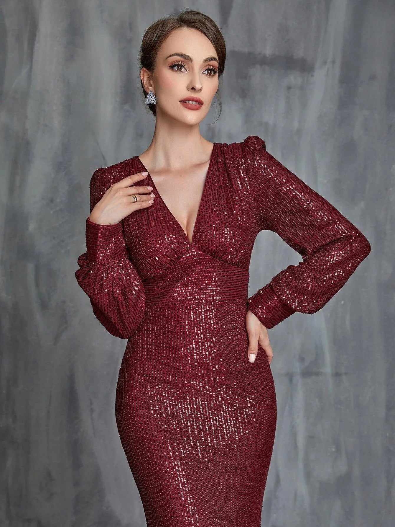 Women's Plunging Neck Mermaid Hem Sequin Formal Dress – view 5