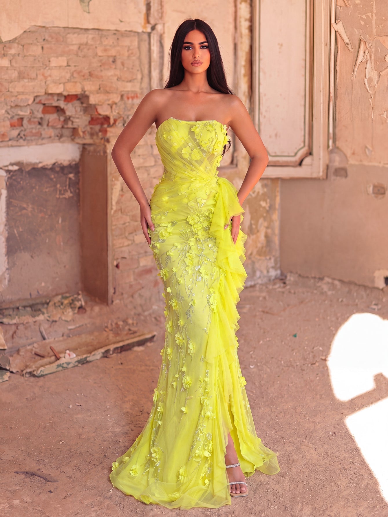 Strapless Beaded Appliqué Sleeveless Mermaid Evening Gown — authorized product image 1