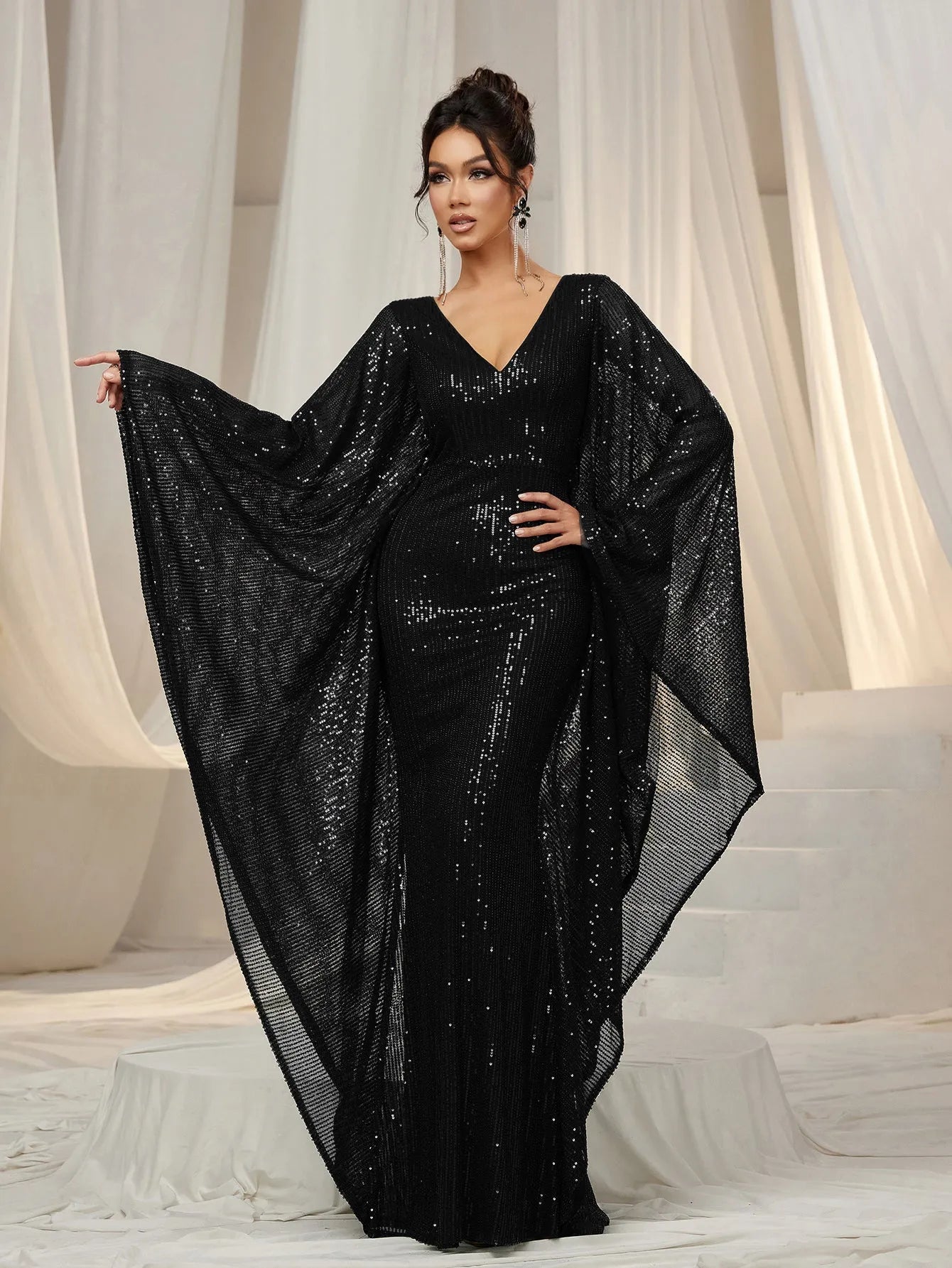 Elegant Plunging Neck Batwing Sleeves Mermaid Hem Sequin Formal Party Dress