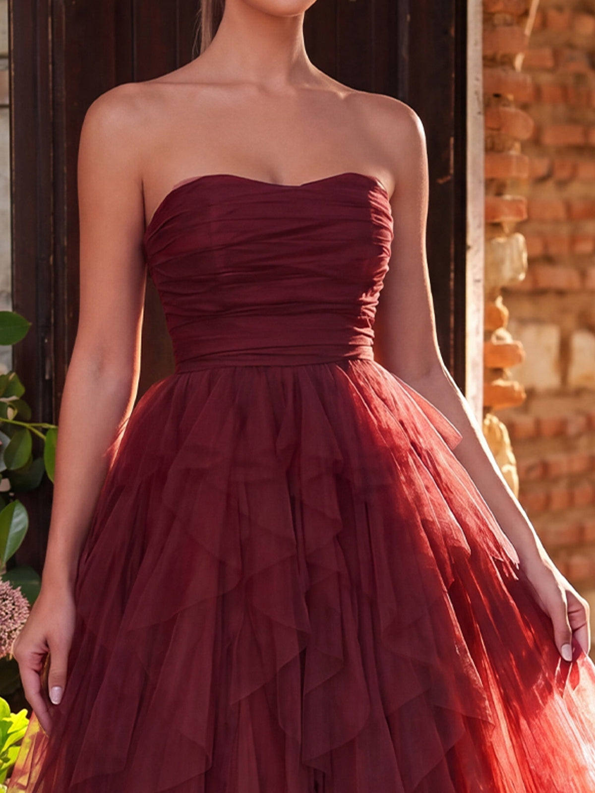 Elegant Strapless Mesh Overlay Formal Party Dress