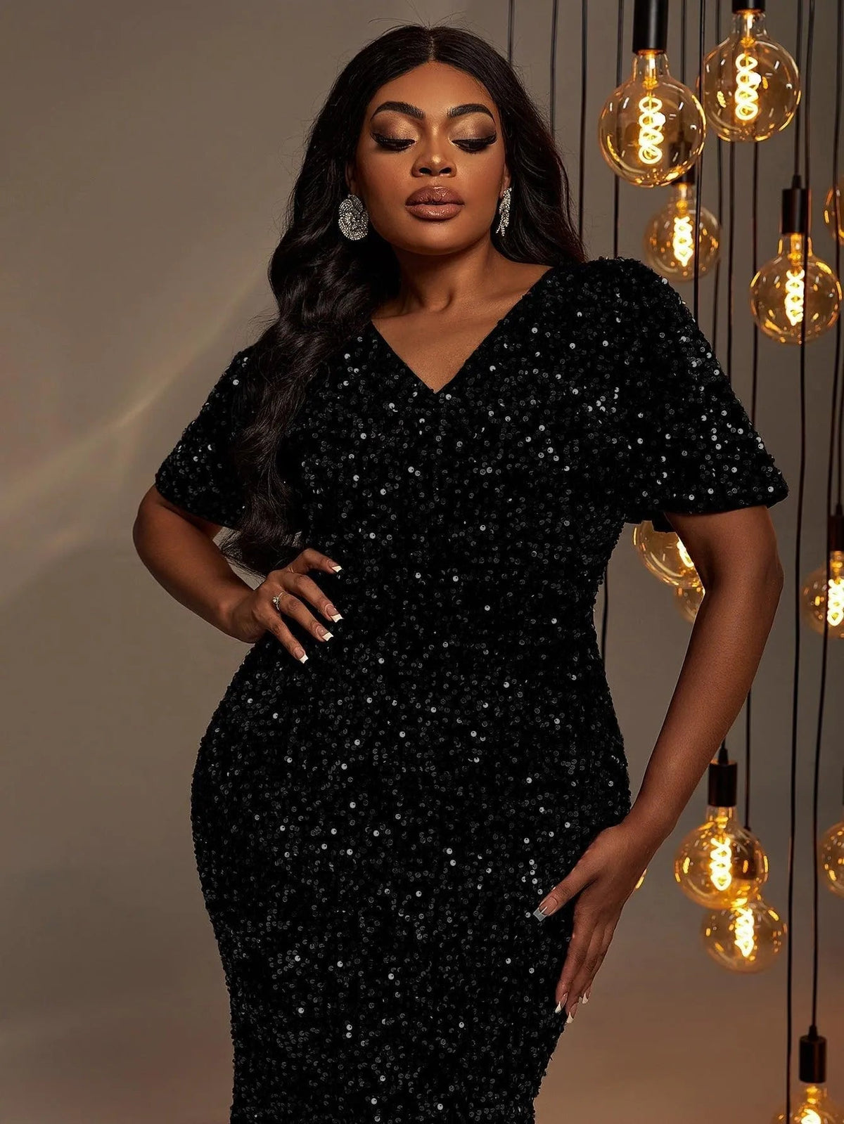 Plus-Size V-Neck Backless Short-Sleeve Mermaid Evening Gown — authorized product image 5
