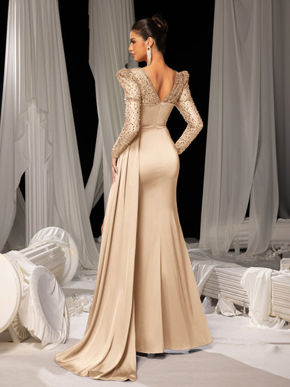 Elegant Evening Gown with Thigh-High Slit & Sequined Sleeves - Idea for Luxury Fashion Shows or Premium Brand Events, XS-XL