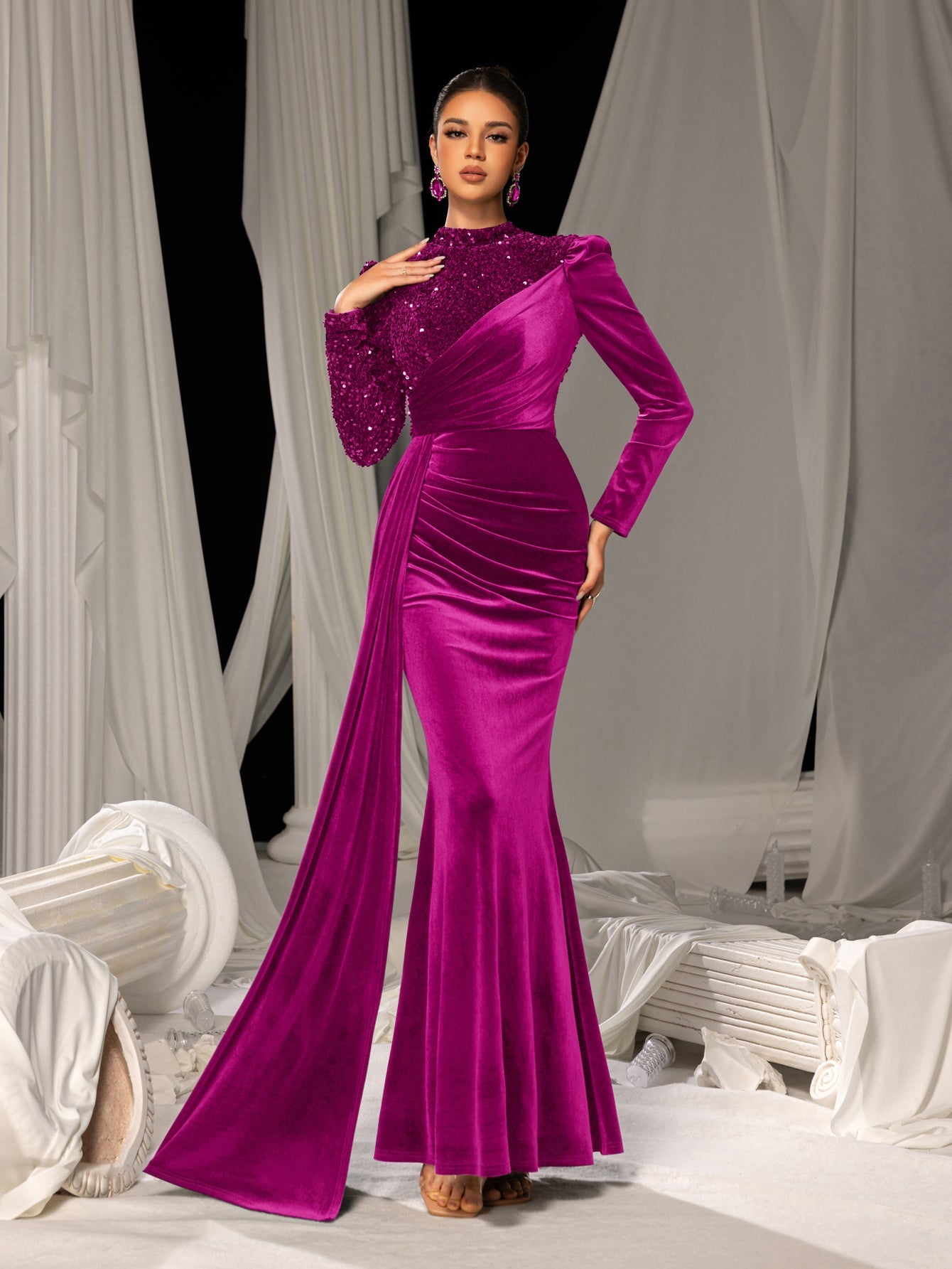 Elegant Velvet Evening Gown with Sequin Detail & Mermaid Silhouette – Luxury Bridal Wear for Weddings or High-End Events, XS-XL