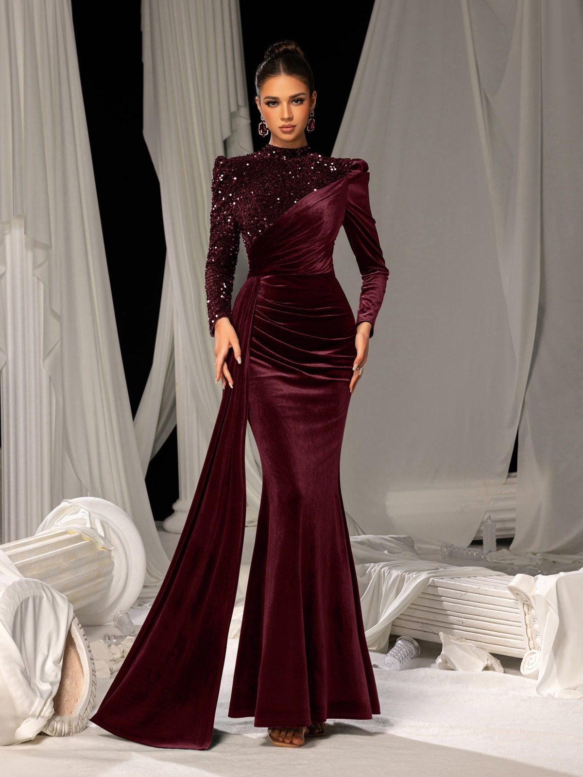 Elegant Velvet Evening Gown with Sequin Detail & Mermaid Silhouette – Luxury Bridal Wear for Weddings or High-End Events, XS-XL