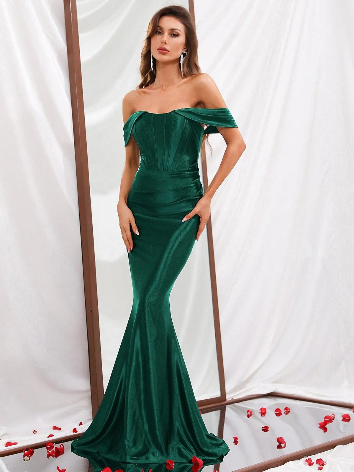 Mermaid Hem Off-Shoulder Satin Sleeveless Maxi Evening Gown in Dark Green