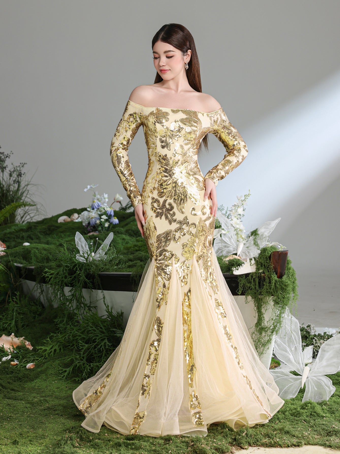 Contrast Mesh Mermaid Hem Off-Shoulder Sequin Long-Sleeve Teen Girls' Party Dress in Champagne