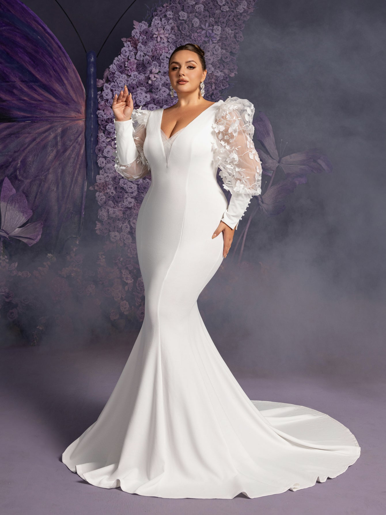 Plus-Size V-Neck Appliqué Long-Sleeve Mermaid Wedding Gown — authorized product image 5