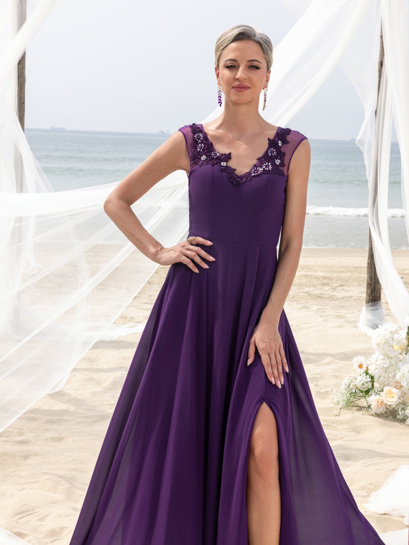 Women's Elegant Mother-of-the-Bride Gown: Floral Appliqué V-Neck & Chiffon Skirt – Open-Back Wedding Formal Dress – view 7