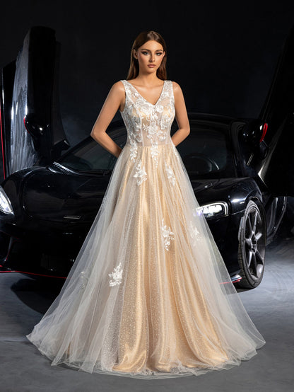 Gorgeous Applique Detail Plunging Neck Lace Overlay Tulle Wedding Dress – view 6
