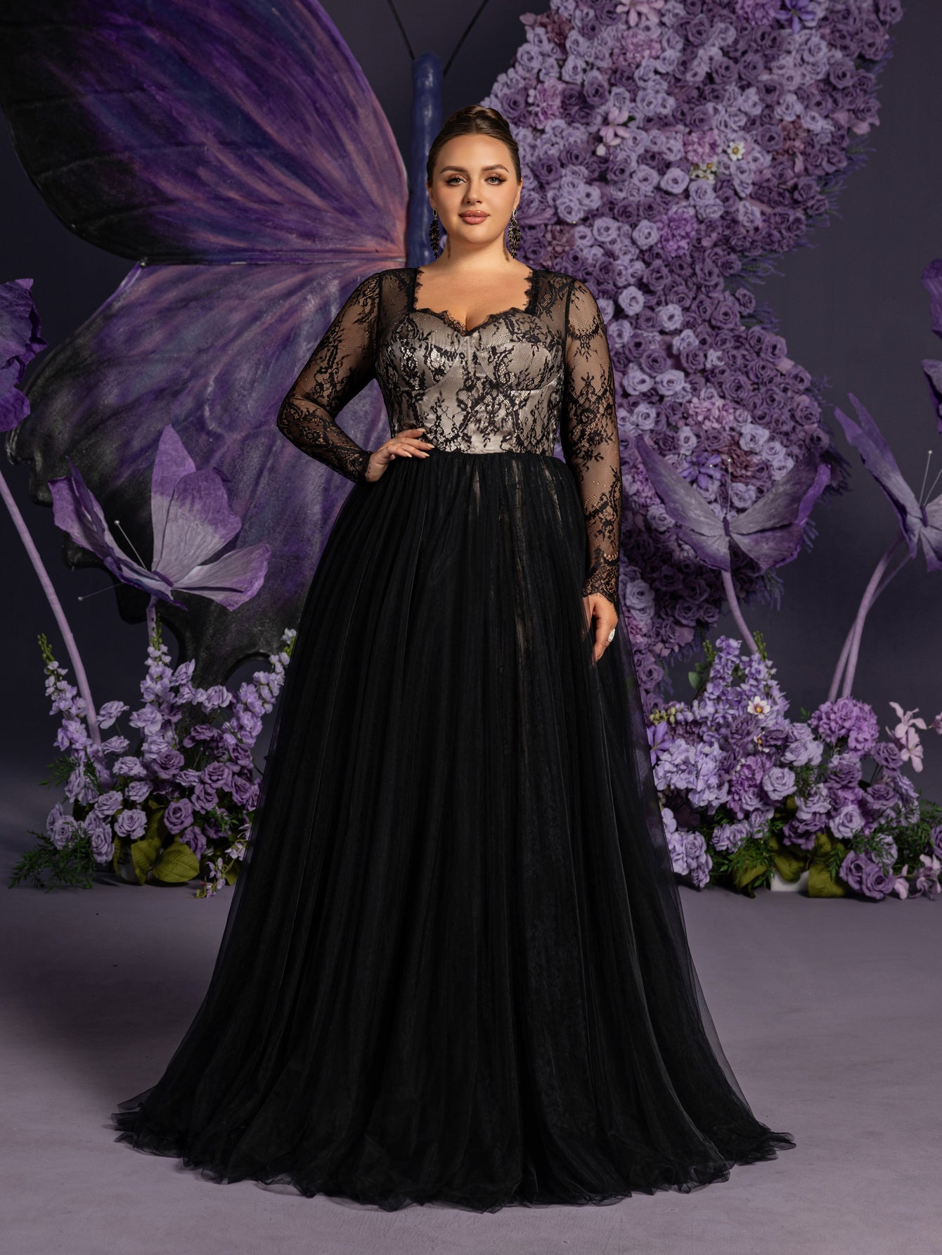 Plus Sweetheart Neck Lace Bodice Contrast Tulle Hem Evening Gown Wedding Dress – view 3