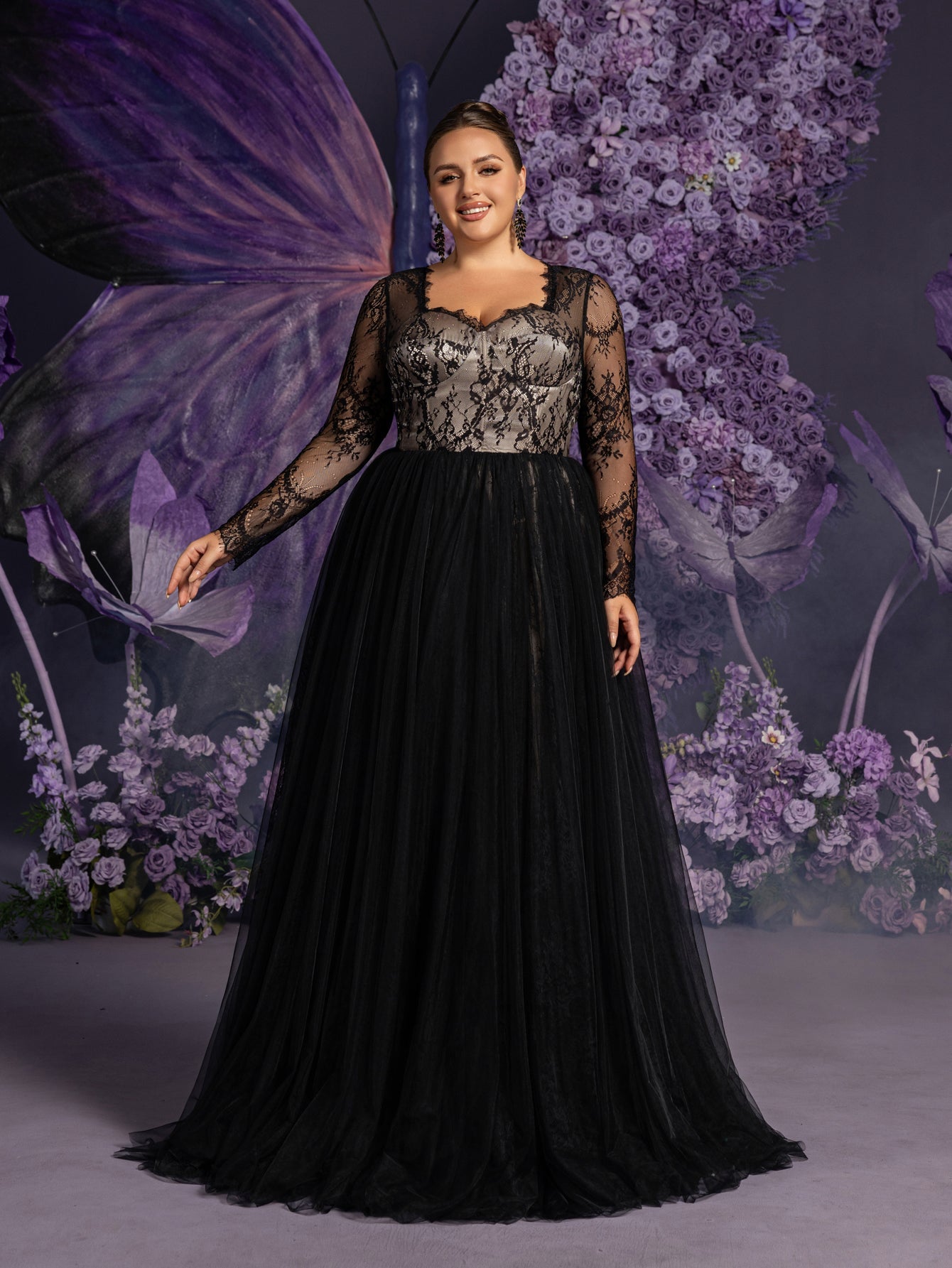 Plus Sweetheart Neck Lace Bodice Contrast Tulle Hem Evening Gown Wedding Dress – view 4