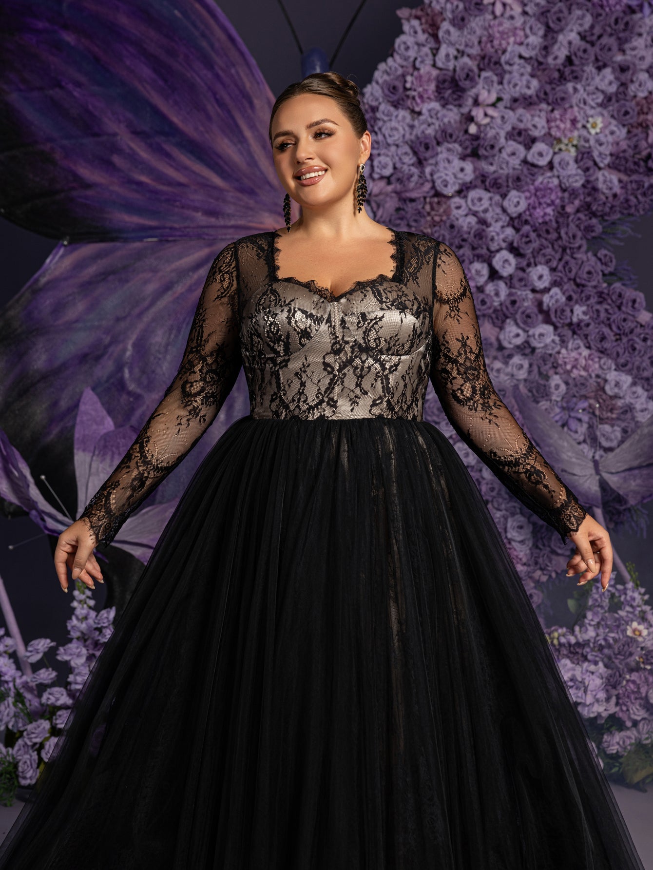 Plus Sweetheart Neck Lace Bodice Contrast Tulle Hem Evening Gown Wedding Dress – view 5