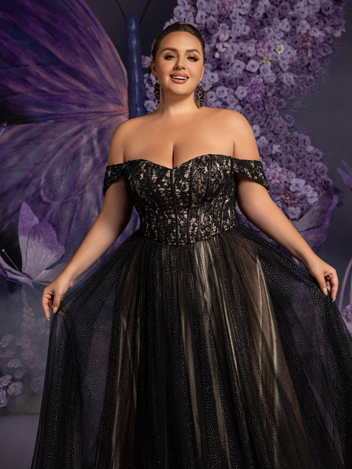 Plus-Size Off-Shoulder Lace Short-Sleeve A-Line Wedding Gown — authorized product image 6