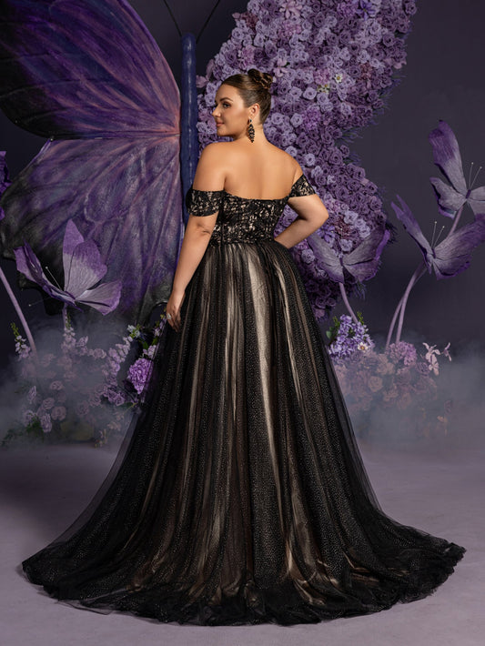 Plus-Size Off-Shoulder Lace Short-Sleeve A-Line Wedding Gown — authorized product image 2