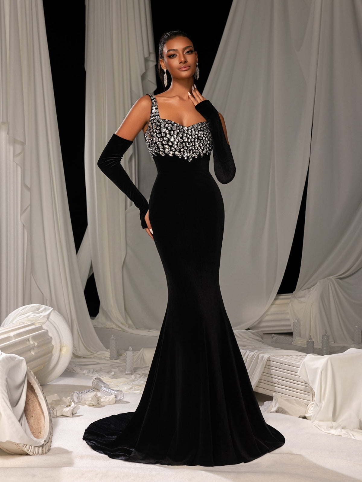 Vintage Velvet Mermaid Gown with Sweetheart Neckline, Sparkling Embellishments