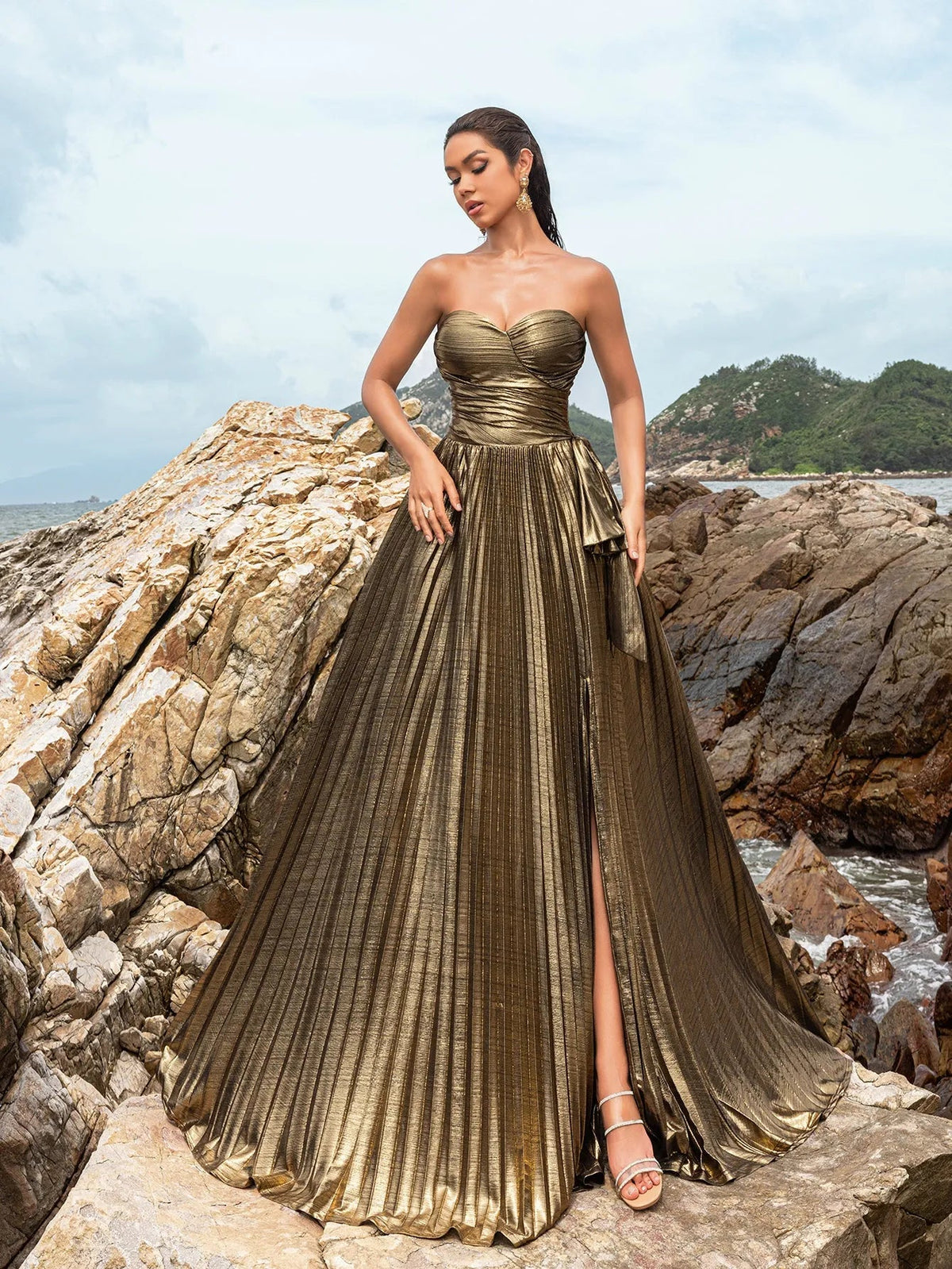 Metallic Ruched Bodice Pleated Hem Formal Party Tube Dress