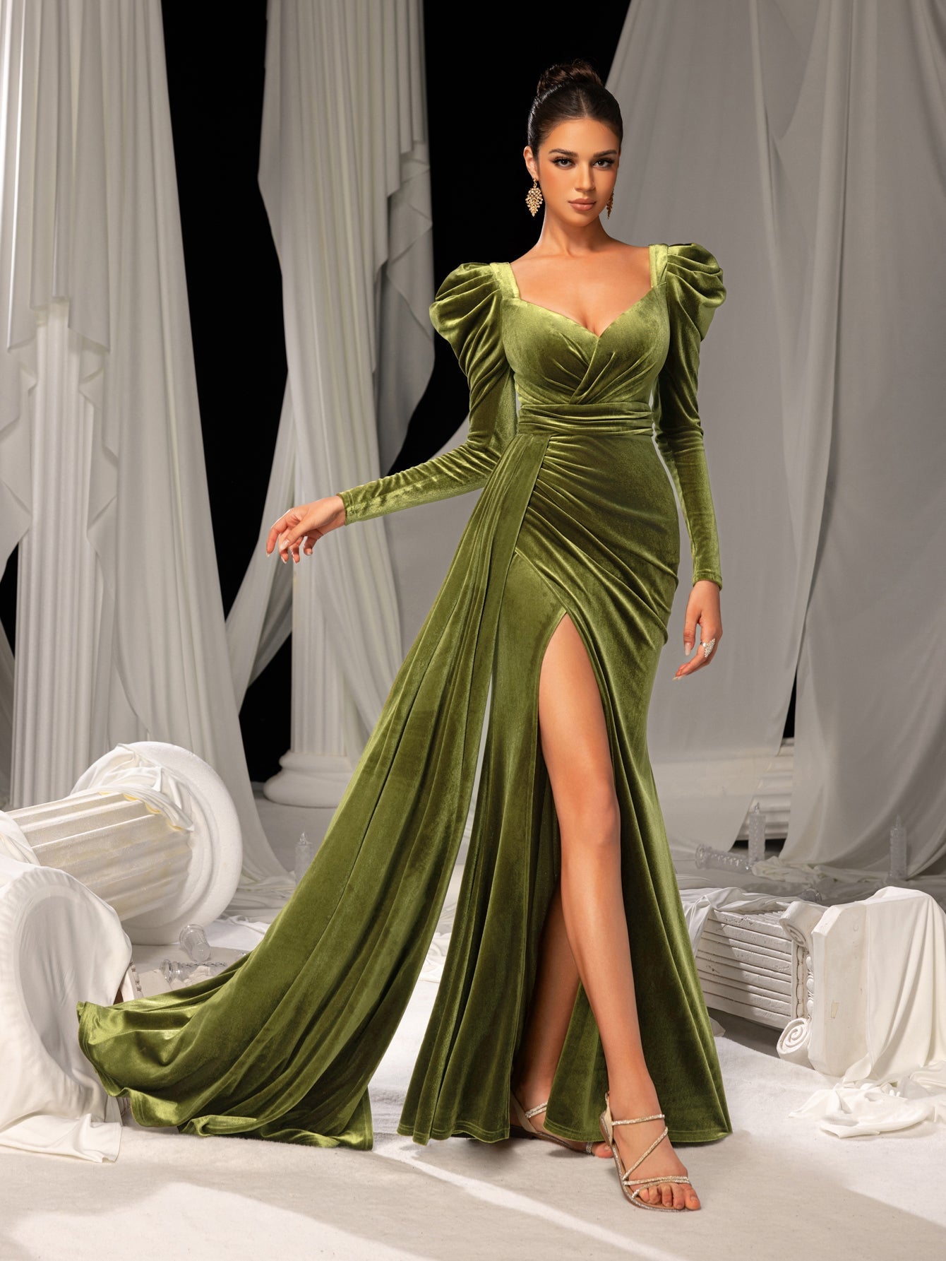 Additional product view of Puff-Sleeve High-Slit Sweetheart-Neck Velvet Mermaid Evening Gown