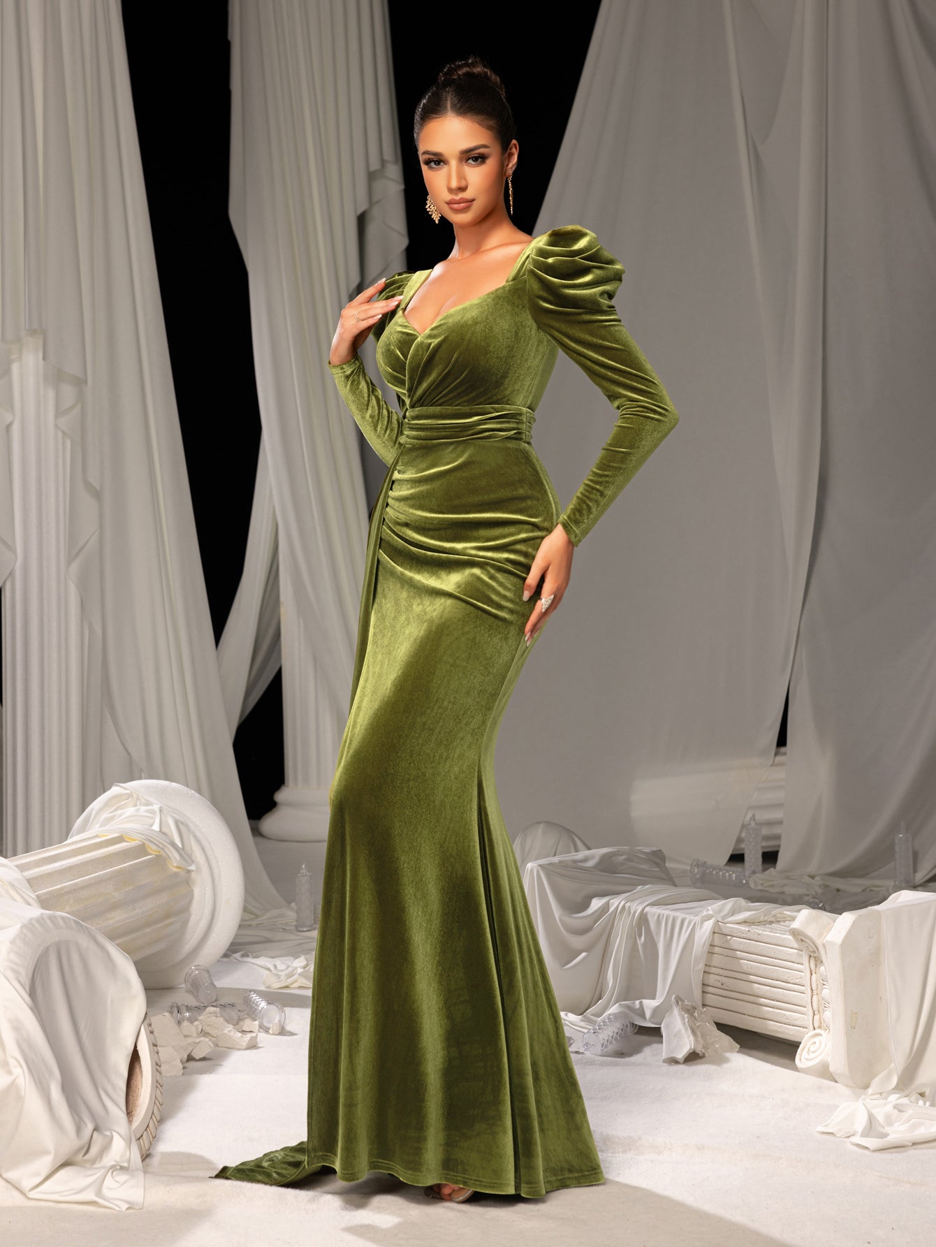 Additional product view of Puff-Sleeve High-Slit Sweetheart-Neck Velvet Mermaid Evening Gown