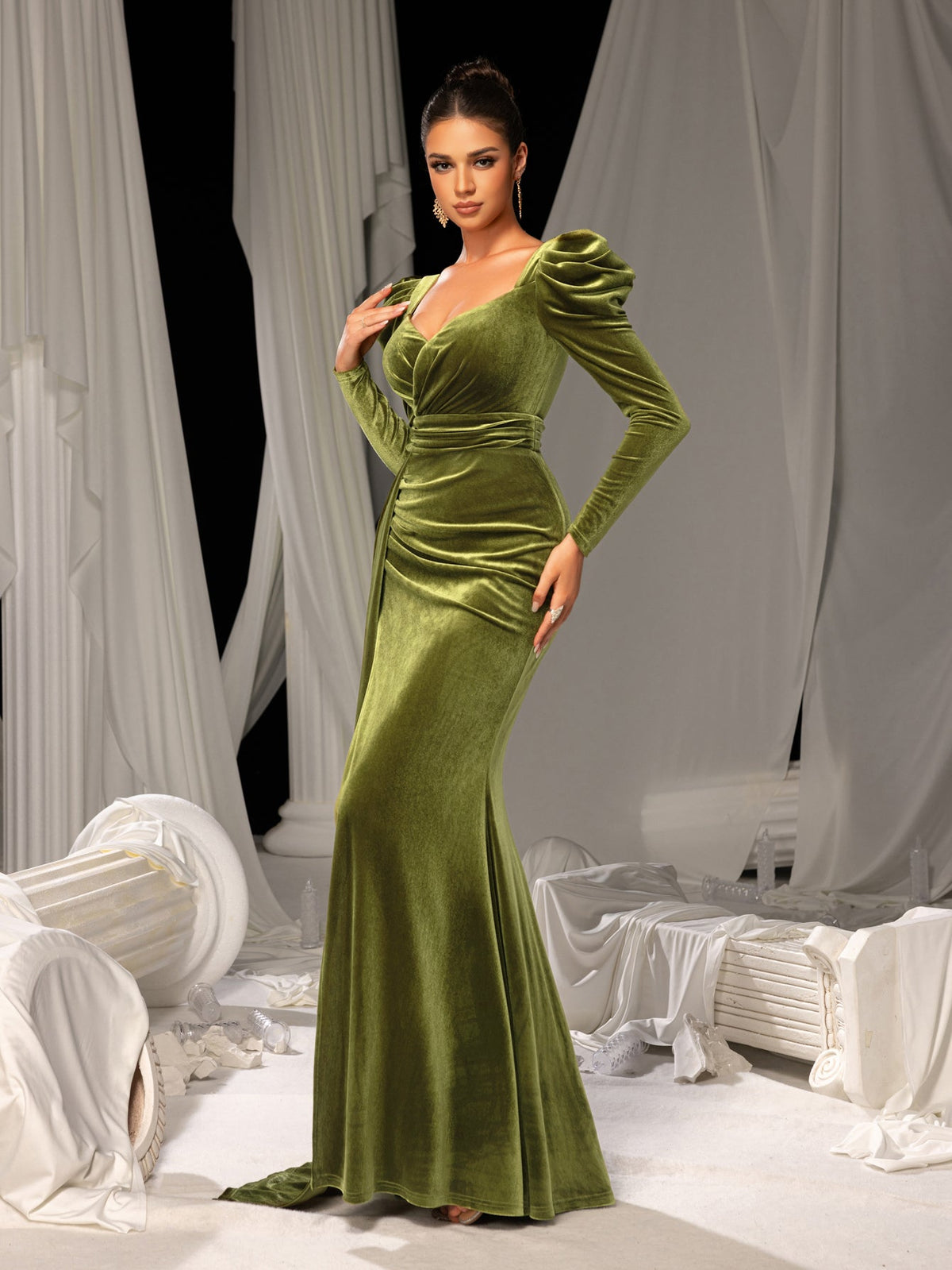 Additional product view of Puff-Sleeve High-Slit Sweetheart-Neck Velvet Mermaid Evening Gown