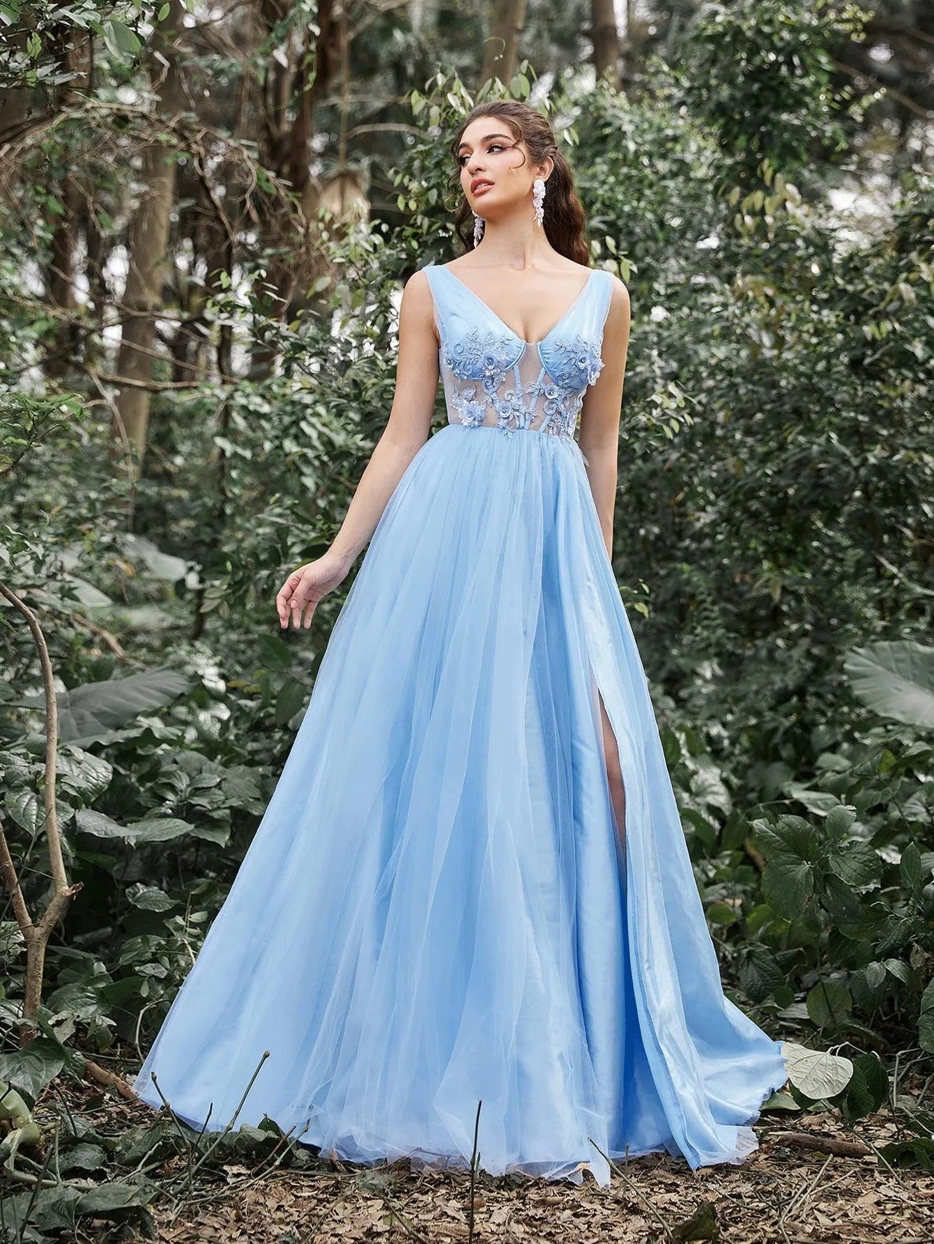 Elegant Plunging Neck Applique Detail Lace-Up Back Tulle Formal Prom Dress Evening Dress