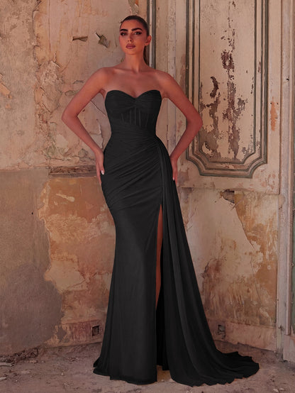 Elegant Strapless Sweetheart Neckline Mermaid Gown with Ruched Bodice, High Front Slit and Corset Back Lace-Up Detail | Evening Dress for Girls, Weddings, Formal Events