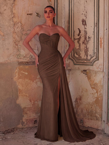 Elegant Strapless Sweetheart Neckline Mermaid Gown with Ruched Bodice, High Front Slit and Corset Back Lace-Up Detail | Evening Dress for Girls, Weddings, Formal Events