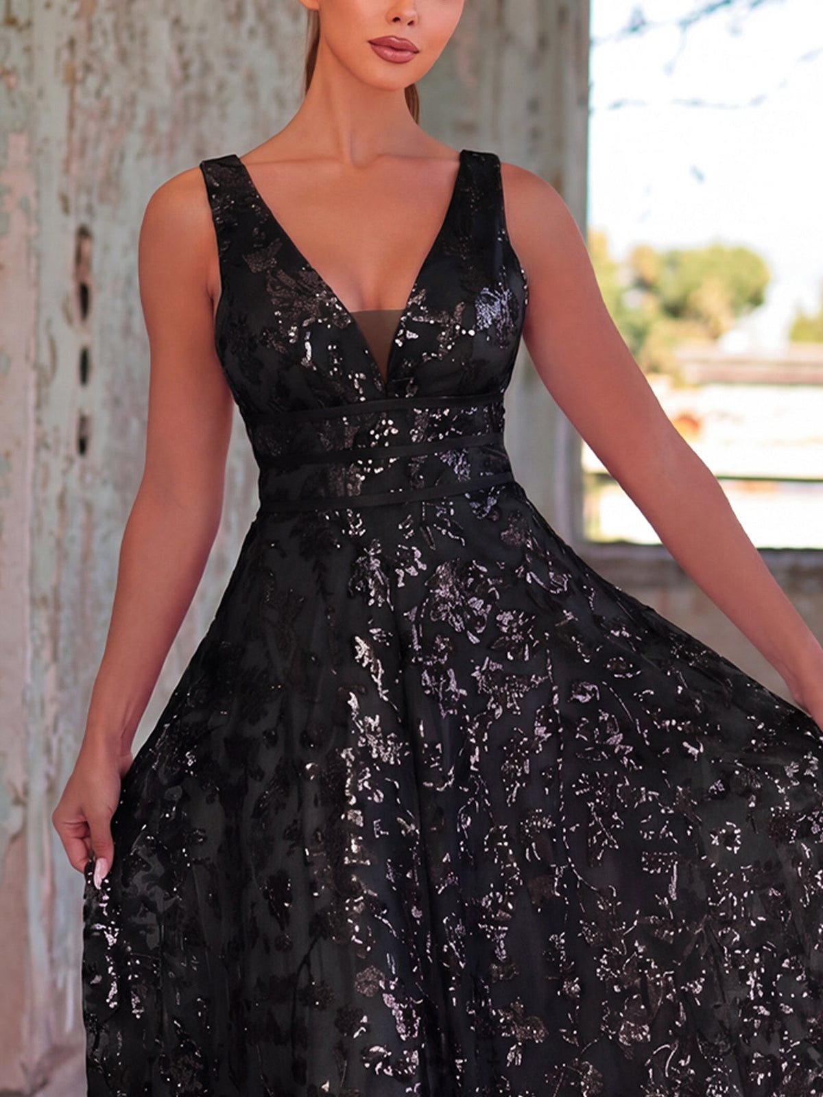 Plunging Neck Sleeveless Embroidered Sequin Dresses