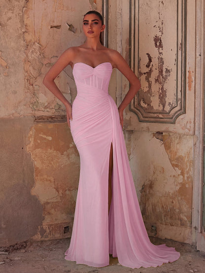 Elegant Strapless Sweetheart Neckline Mermaid Gown with Ruched Bodice, High Front Slit and Corset Back Lace-Up Detail | Evening Dress for Girls, Weddings, Formal Events
