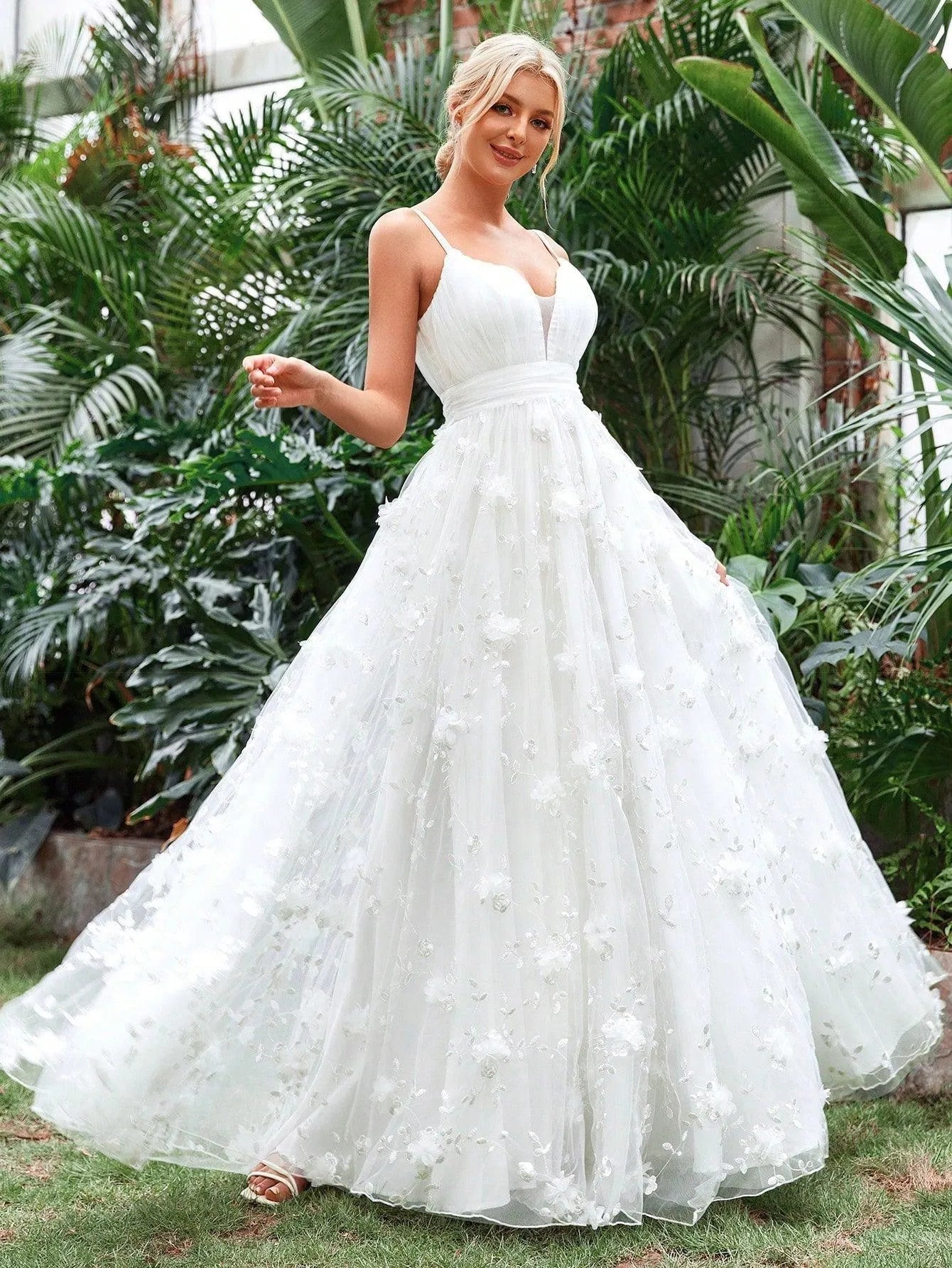 Sweetheart Tulle Appliqué Sleeveless A-Line Wedding Gown — authorized product image 5
